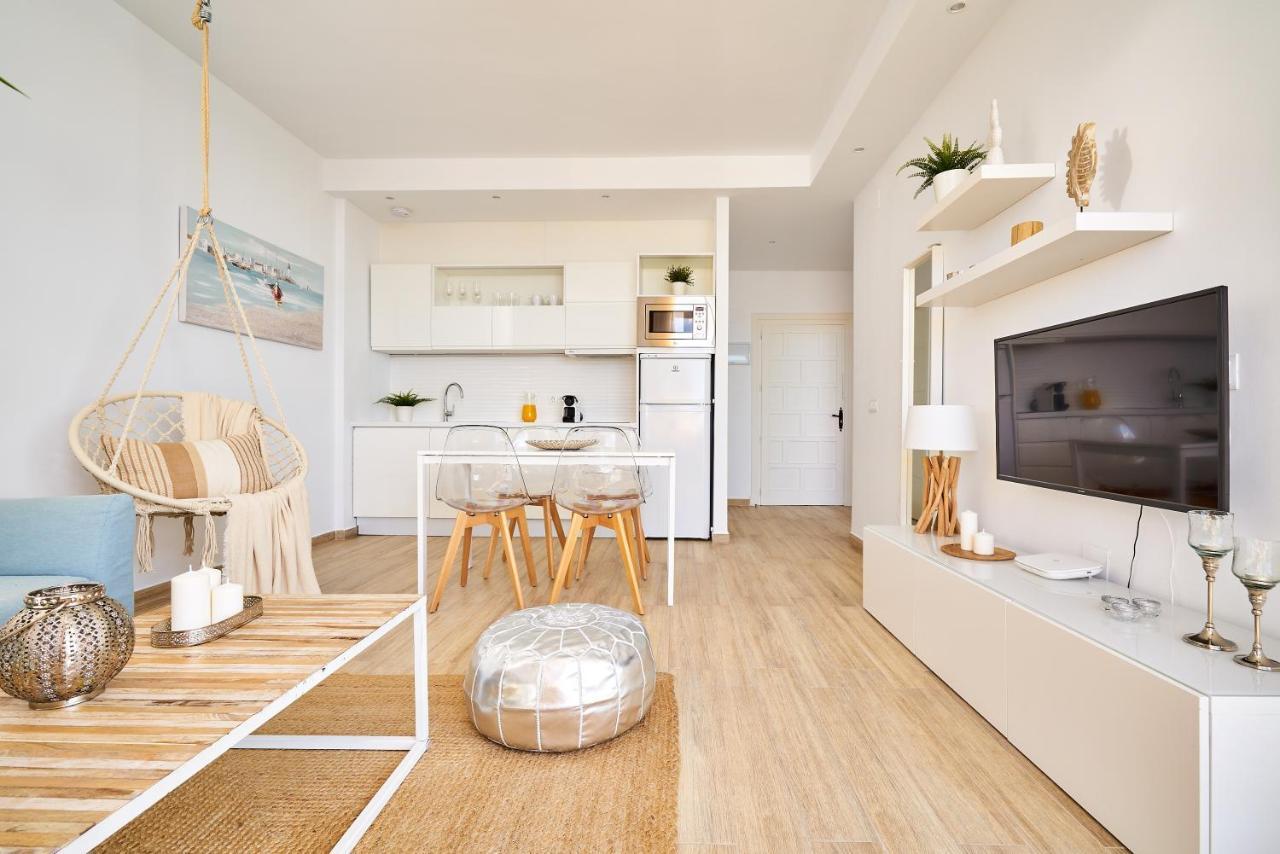 Sunset Beach Charming Apartment With Jacuzzi Torremolinos Dış mekan fotoğraf