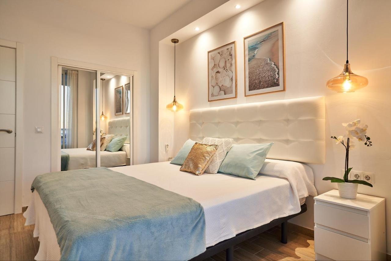 Sunset Beach Charming Apartment With Jacuzzi Torremolinos Dış mekan fotoğraf
