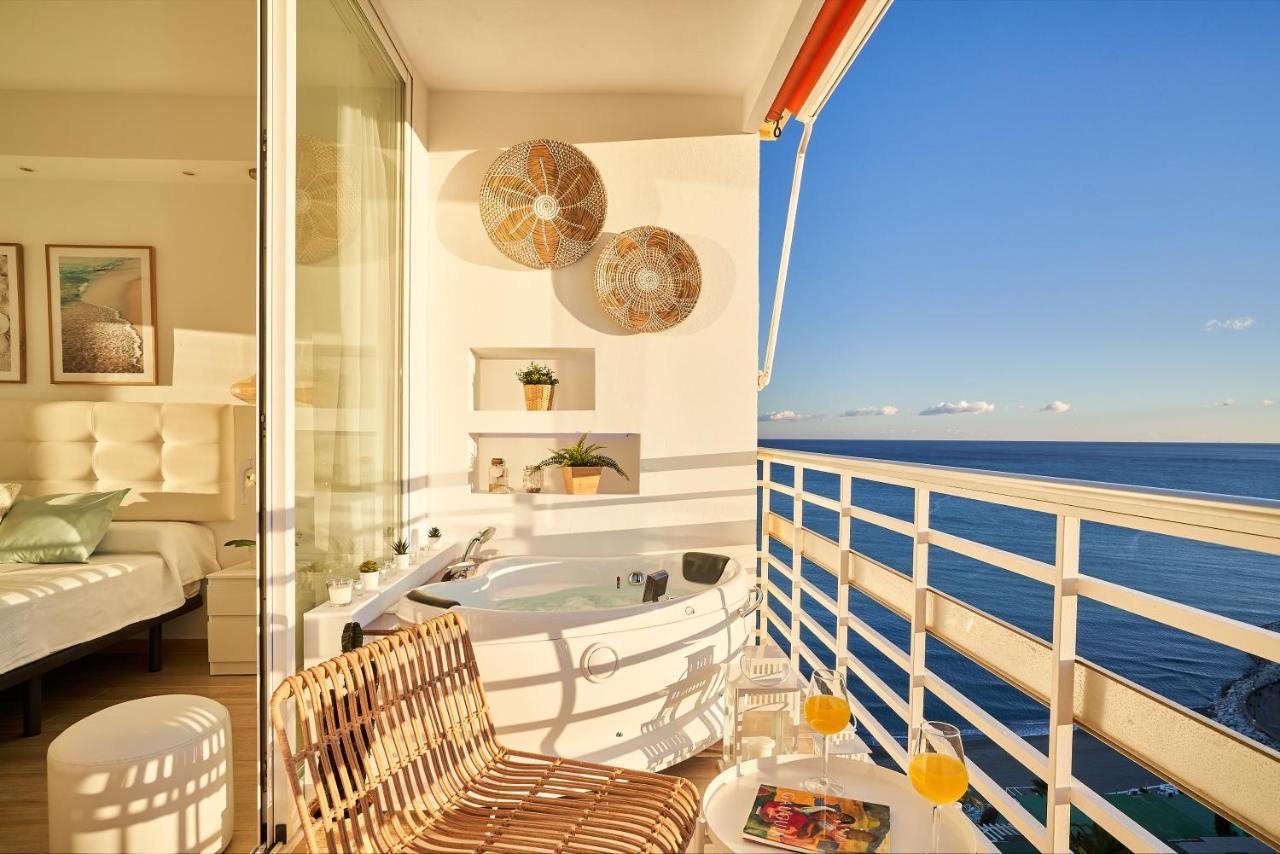 Sunset Beach Charming Apartment With Jacuzzi Torremolinos Dış mekan fotoğraf