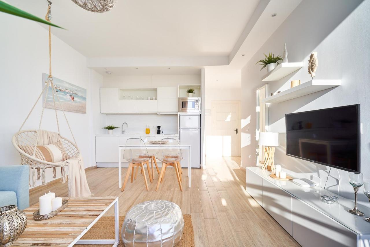 Sunset Beach Charming Apartment With Jacuzzi Torremolinos Dış mekan fotoğraf