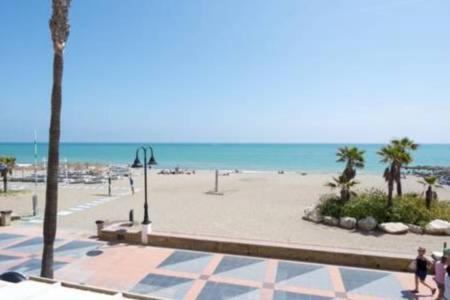 Sunset Beach Charming Apartment With Jacuzzi Torremolinos Dış mekan fotoğraf